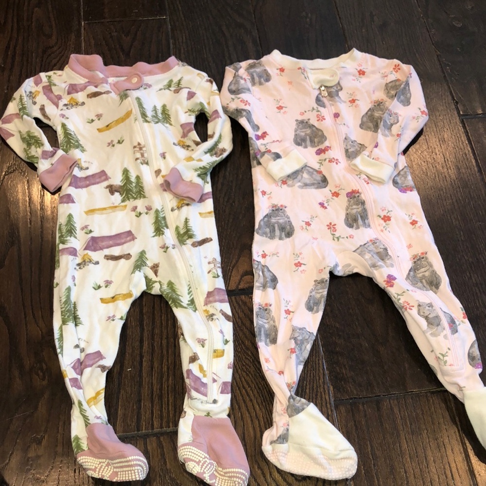 Burt’s bees baby one piece footed pajama set size 6-9 months